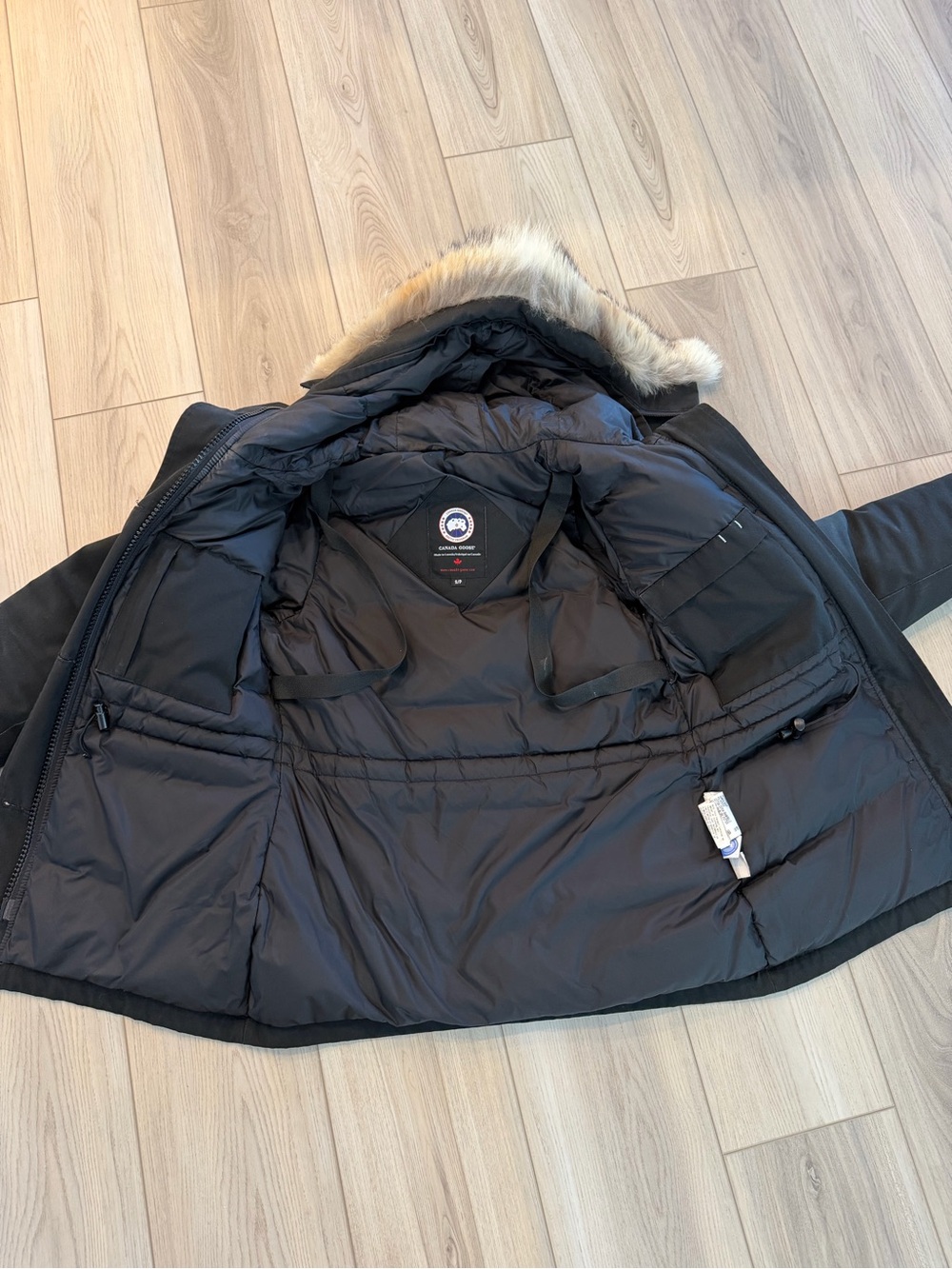 Canada Goose Black Winter Coat Women’s Small Fur Hood - Picture 8 of 13
